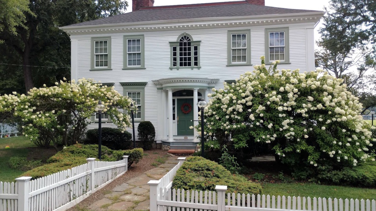 South Hadley Bed & Breakfast | Daniel Stebbins House