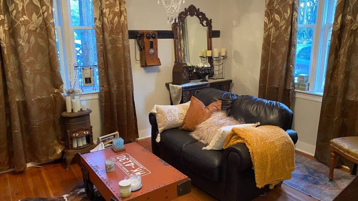 Trail Apartment | Daniel Street Namaste Suite