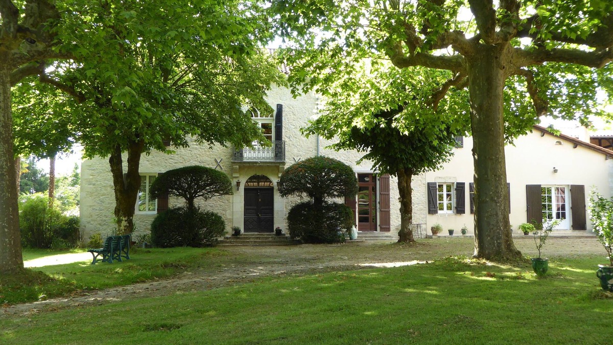 Creon-dArmagnac House | Dans une Aile D'une Ancienne Maison de Maître