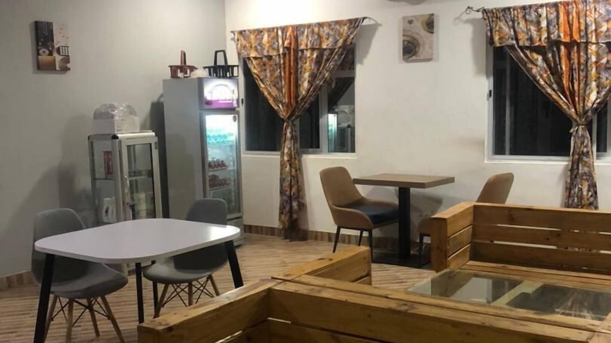 Amasaman House | Danson Lodge Guest House