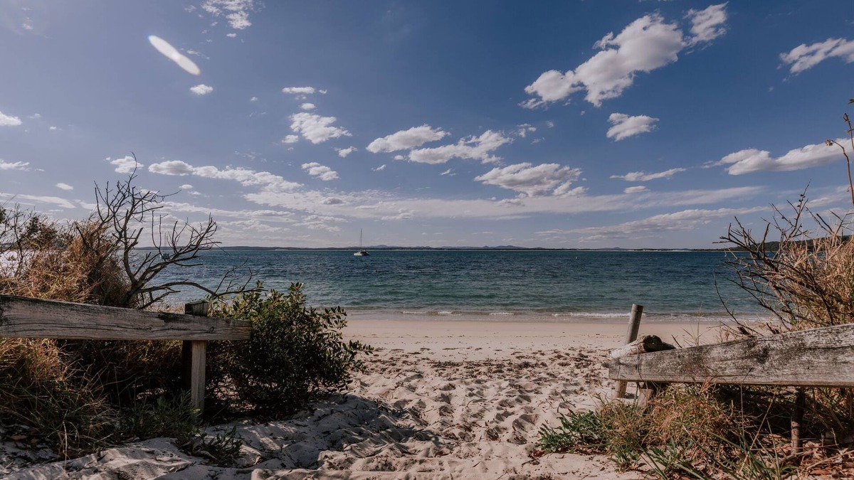 Port Stephens Council Apartment | Dante's Haven - Hop, Skip and a Jump to beach. Mid Week Stay Special now on.