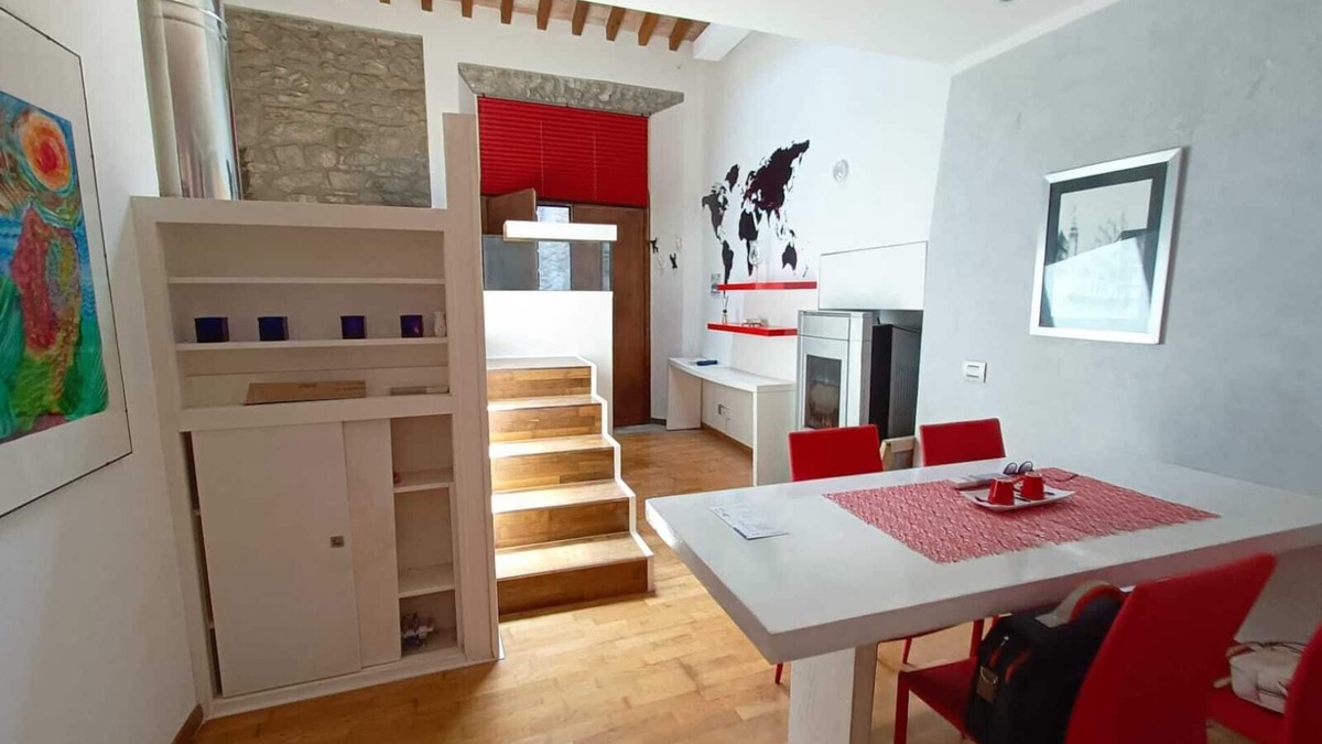 Bagnaia House | Dante's Stars