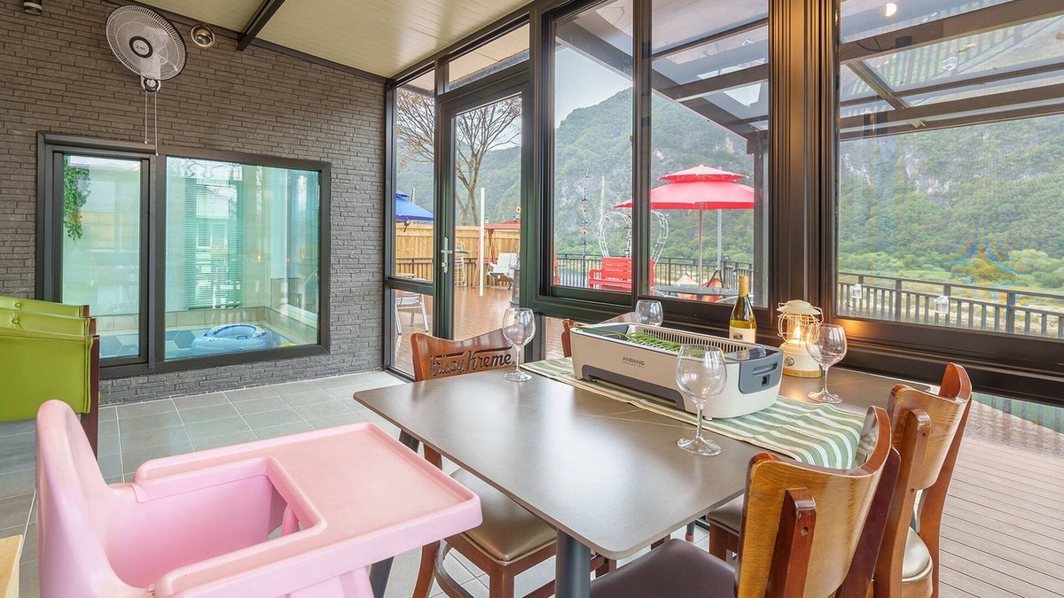 Danyang House | Danyang Greennarae Dokche Poolvilla Pens