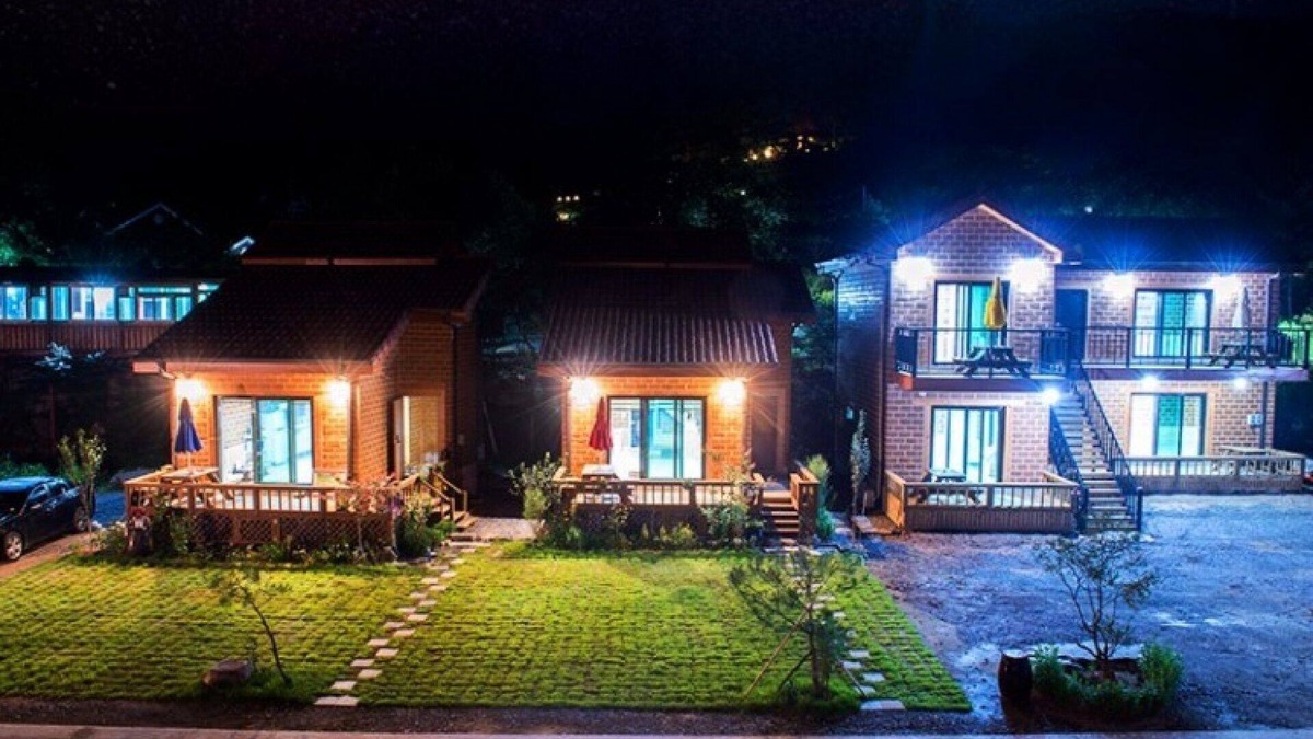 Danyang House | Danyang Sosunam Hwangto Mauel Pension
