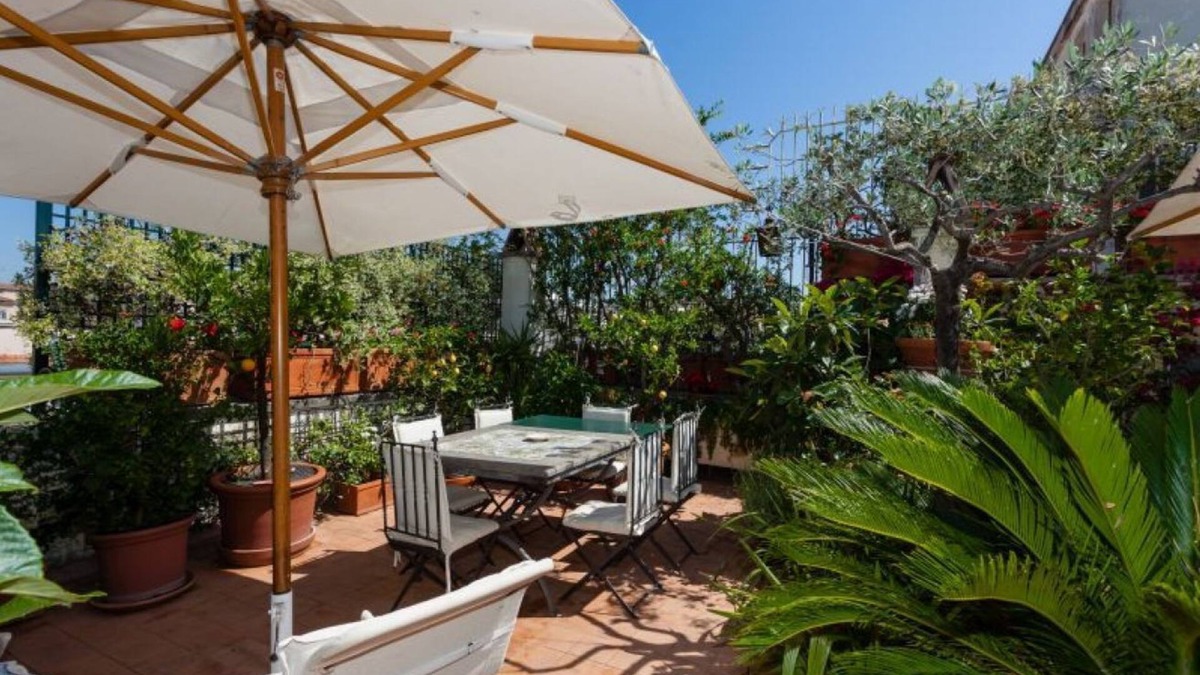 Repubblica Apartment | Daphne Terrace Penthouse Suite