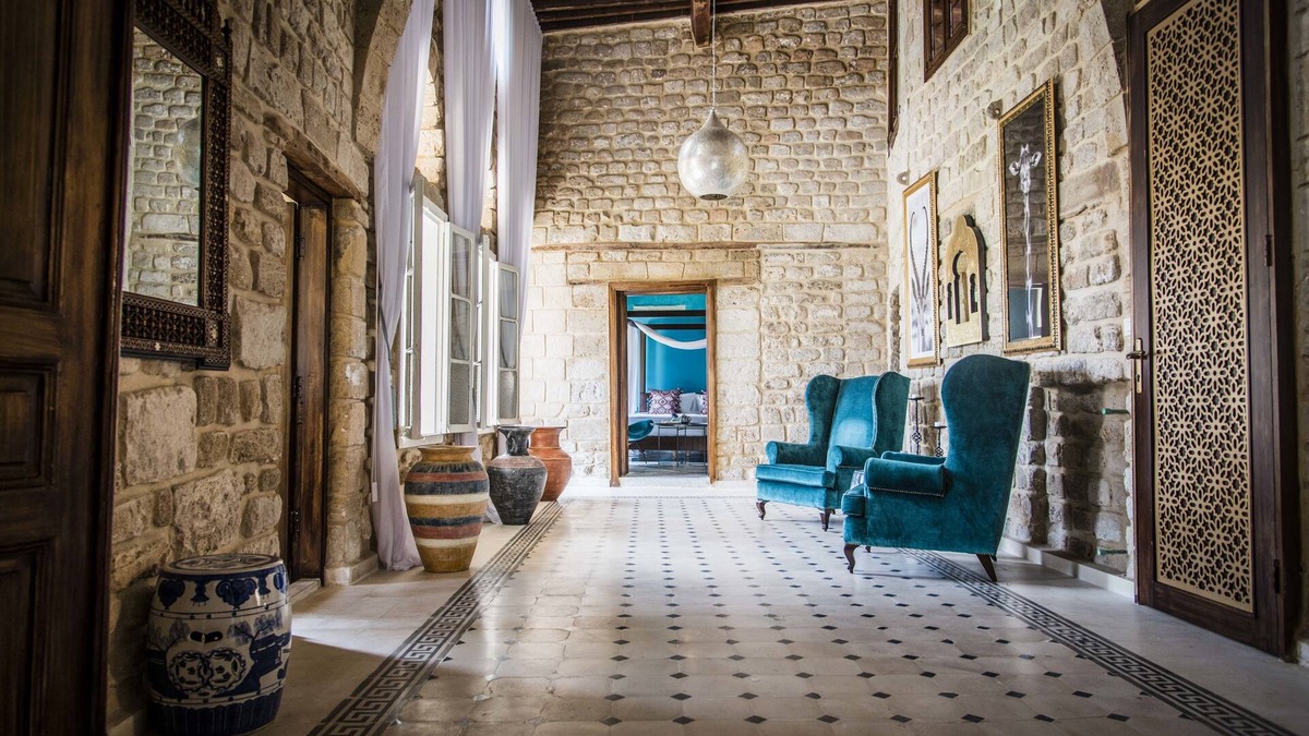 Tyre House | Dar Camelia