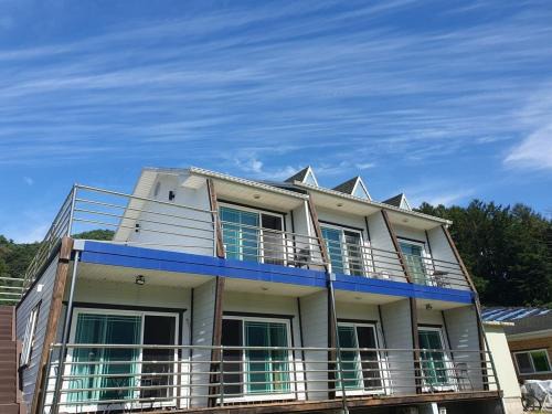 Hwacheon House | darae pension