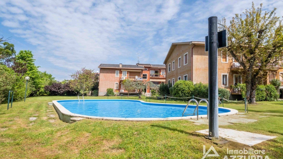 Lazise Old Town Apartment | Darina - near to lake and center of Lazise