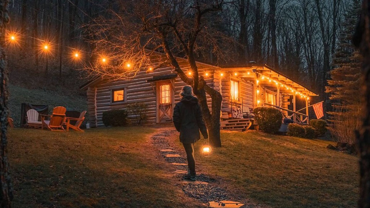 Ulysses Cabin | Dark Sky Escape | Fire Pit + Forest Porch Vibes