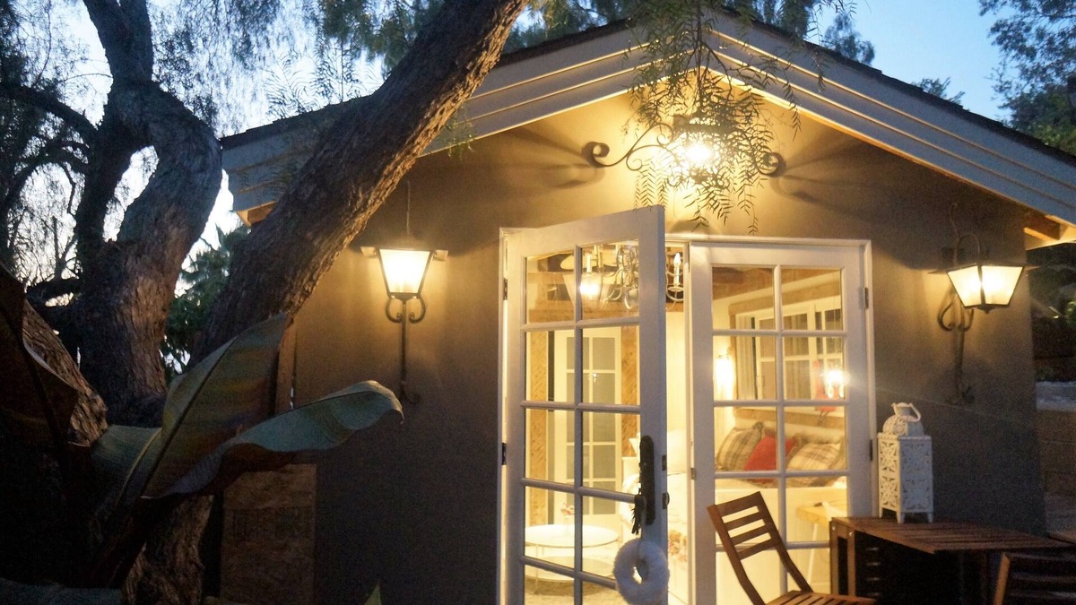 Los Angeles House | Darling Guesthouse in the Hills+ Private Patio