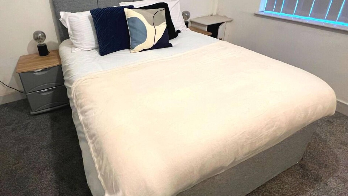 Wigan House | Darlington Suites Double with En-Suite in WN1