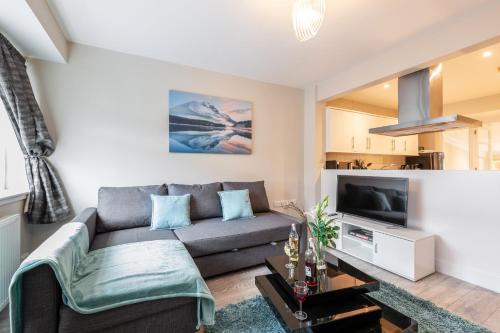 Dartford Apartment | Dartford, Kent - Modern 2Bd 2Bath En-Suite Bungalow M25 Bluewater
