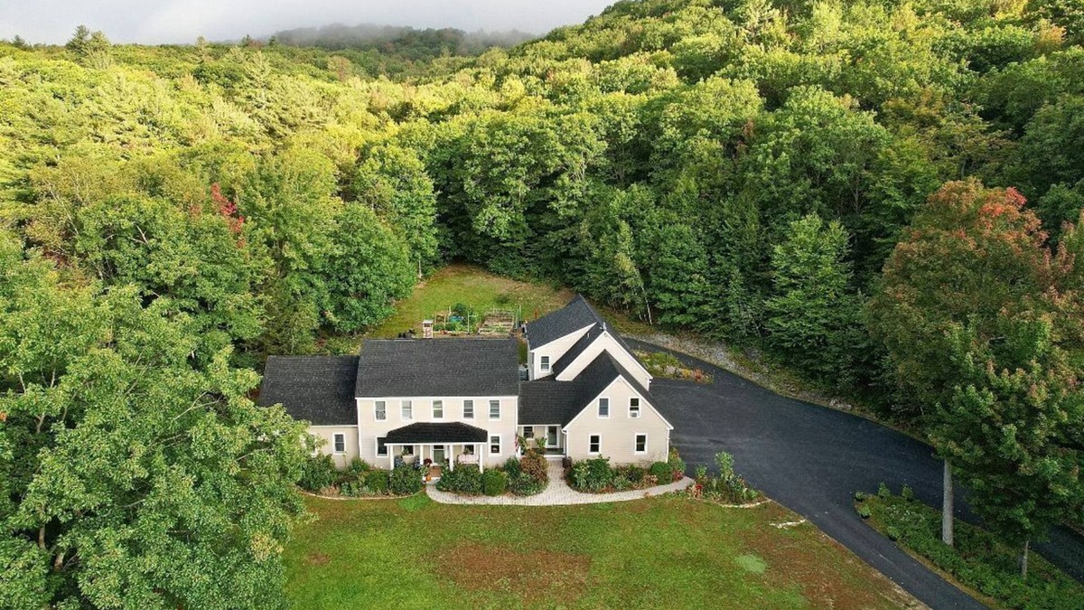 Grantham Apartment | Dartmouth /Lake Sunapee Region