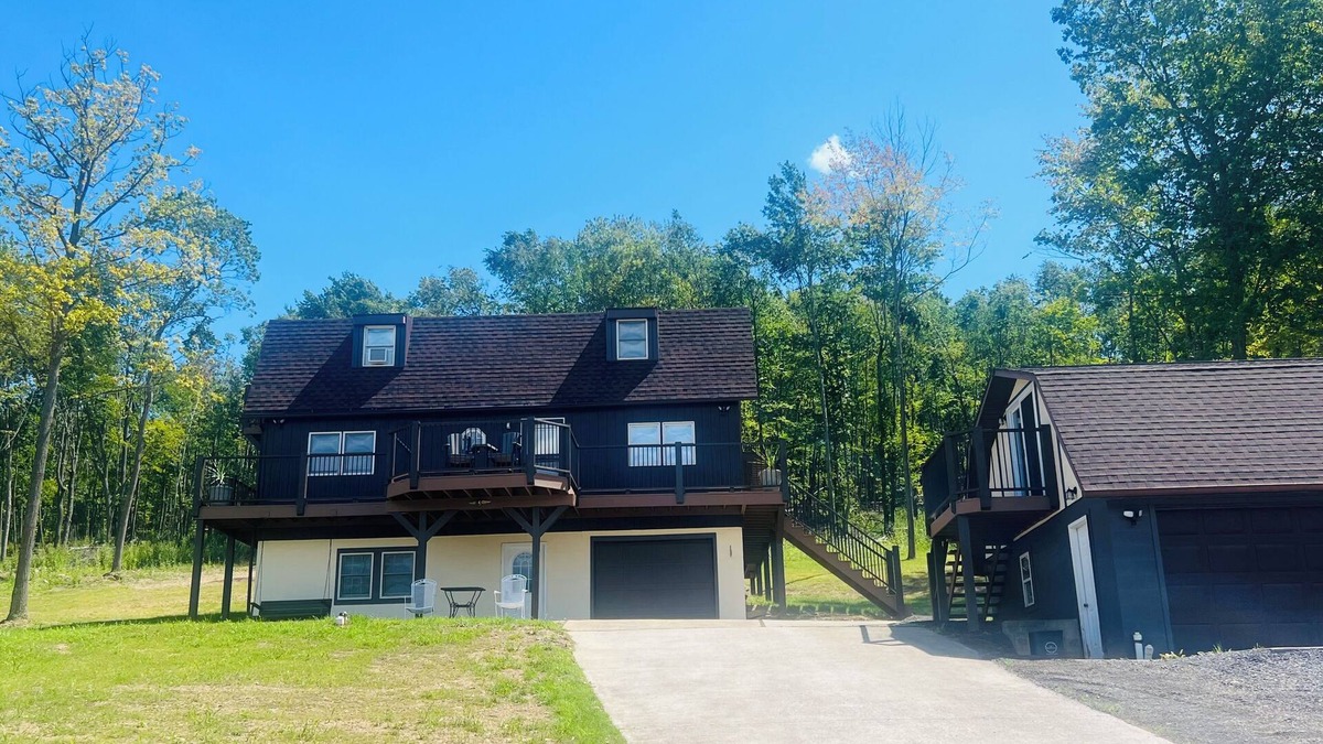 Altoona House | Das Berg Haus The Mountain House W/Game Room!