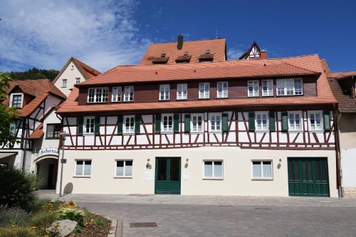 Heppenheim Apartment | Das schiefe Haus Wohnung Bergstraße