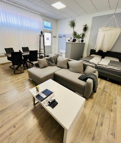 Arnstadt Apartment | Das Ladenlokal - Gemütlichkeit einkaufen