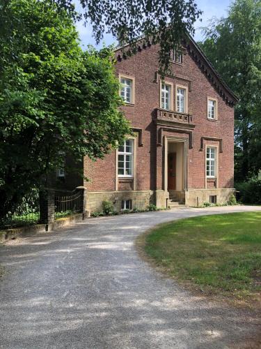 Bergkamen Villa | Das Ministerhaus - historisches Anwesen für Gruppen und Seminare