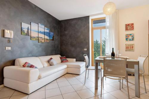 Riva del Garda Apartment | Das Rote Haus