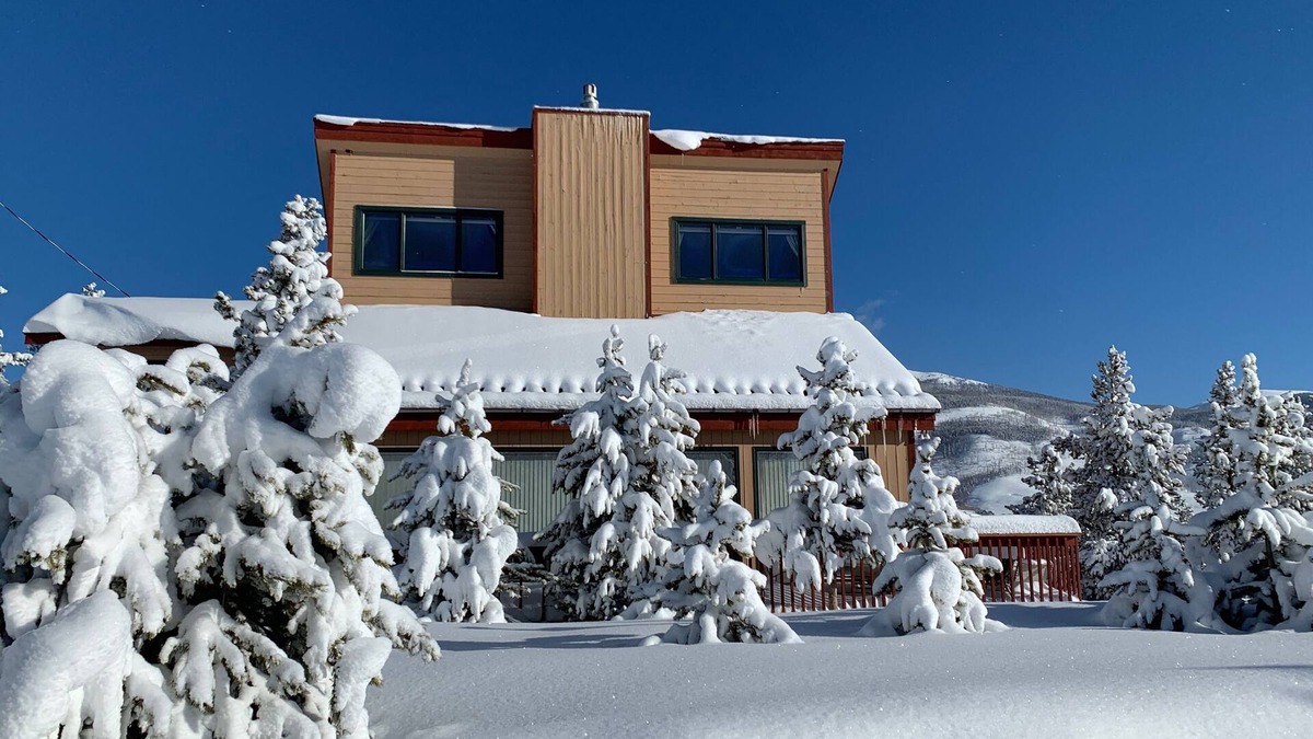 Dillon House | Das Ski Haus - A Mountain Retreat