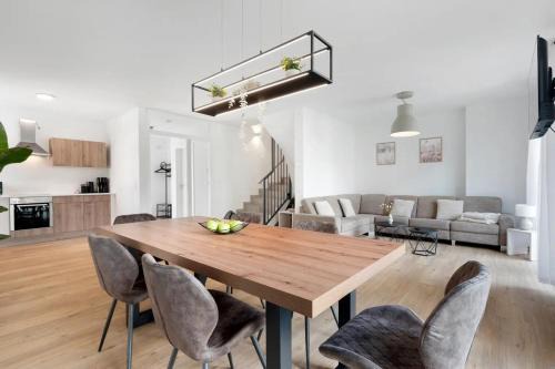 Lembruch House | Das Strandhaus 2, mit Garten, 250 Meter zum See