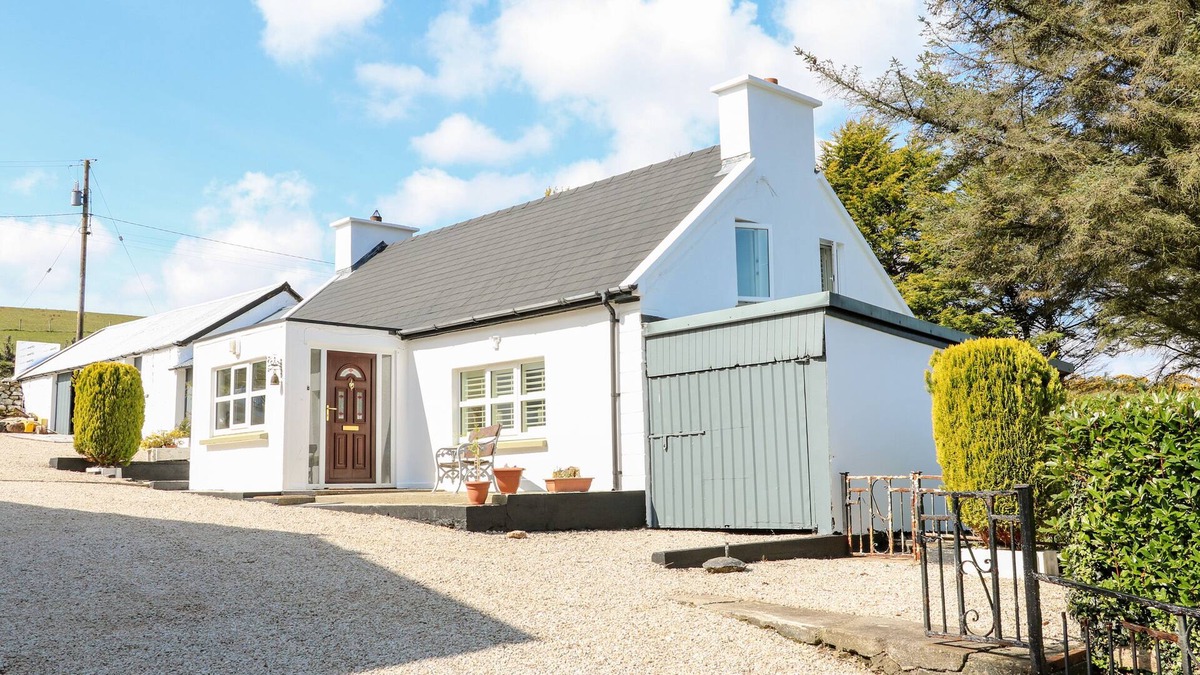 Donegal Cottage | DAVEY JOHNS FORGE COTTAGE, pet friendly in Carrigart, County Donegal