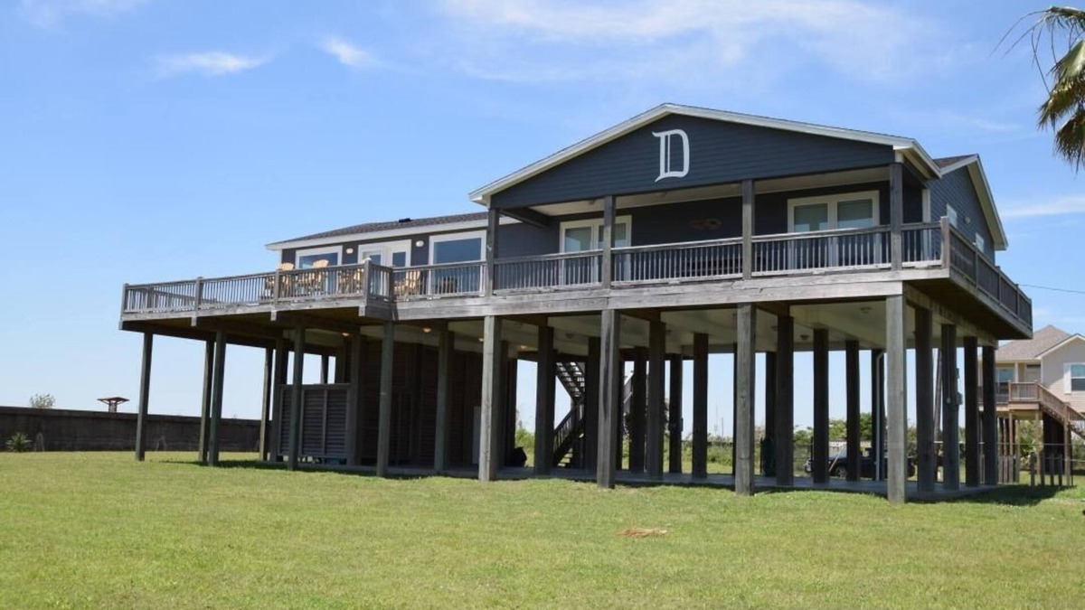 Galveston House | Davis Beach: 4 BR, 2 BA House in Port Bolivar, Sleeps 12