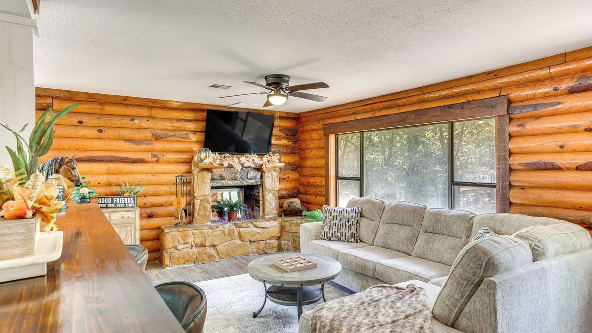 Davis Cabin | Davis Cabin w/Fire Pit: Close to Turner Falls!