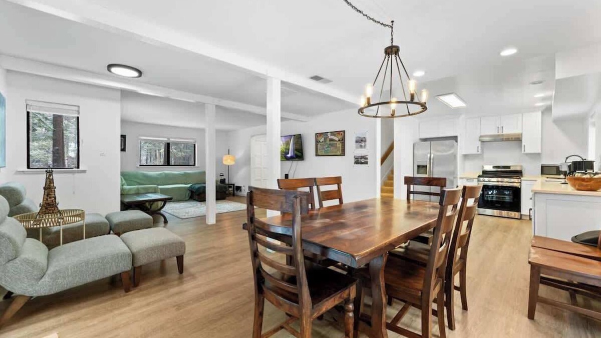 Truckee House | Davos Den Beach Club Access Pet Friendly