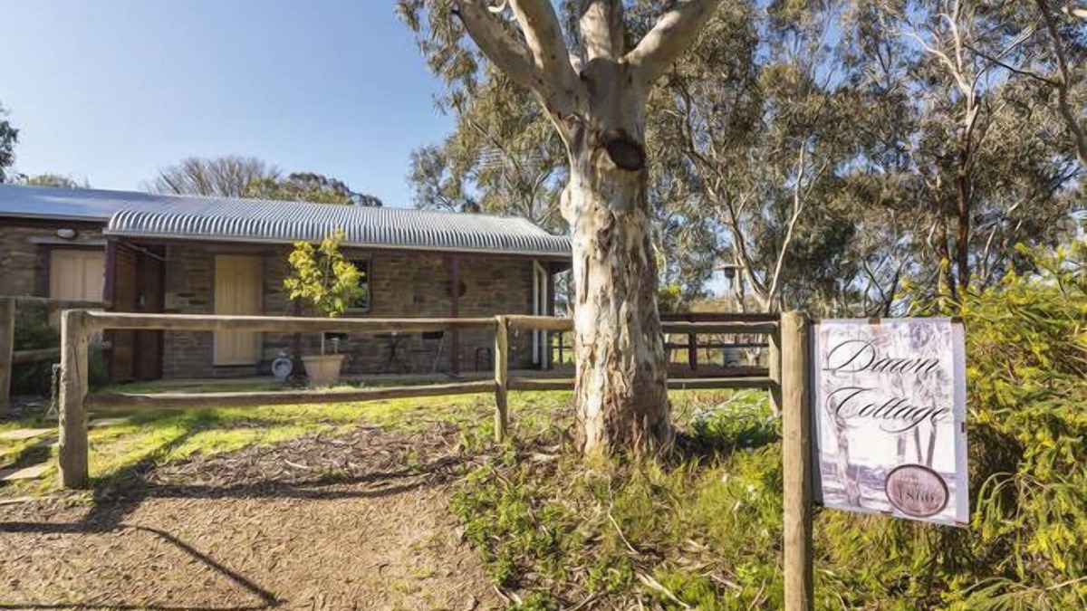 Jutland Bed & Breakfast | Dawn Cottage at 1860 Wine Country Cottages