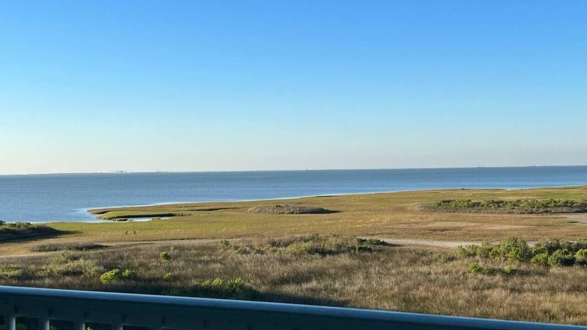 Red Fish Cove Condo | Dawn On The Bay at Pointe West
