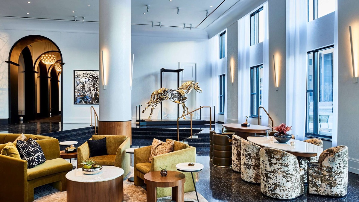 Birmingham Hotel | Daxton Hotel Birmingham, Curio Collection by Hilton
