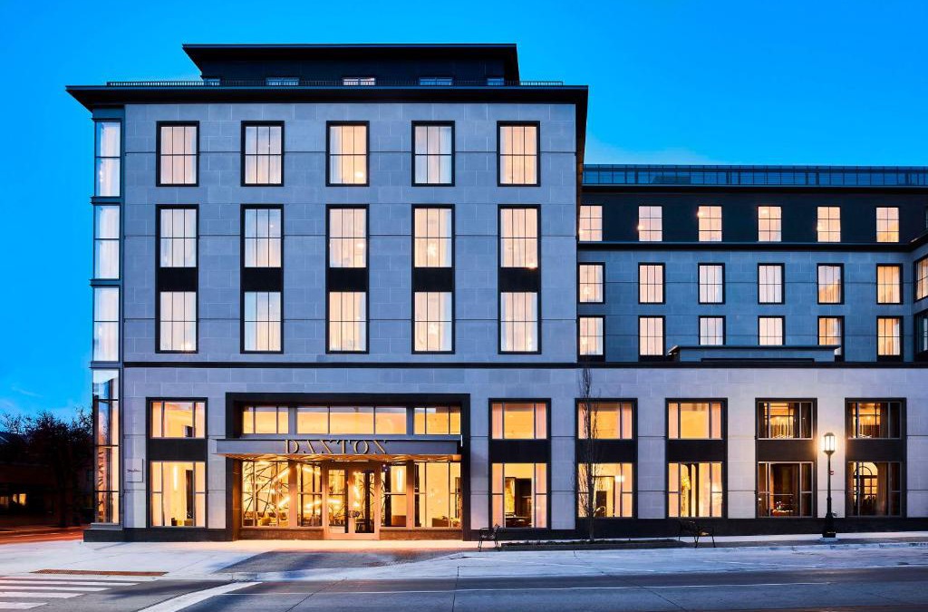 Birmingham Hotel | Daxton Hotel Birmingham, Curio Collection by Hilton