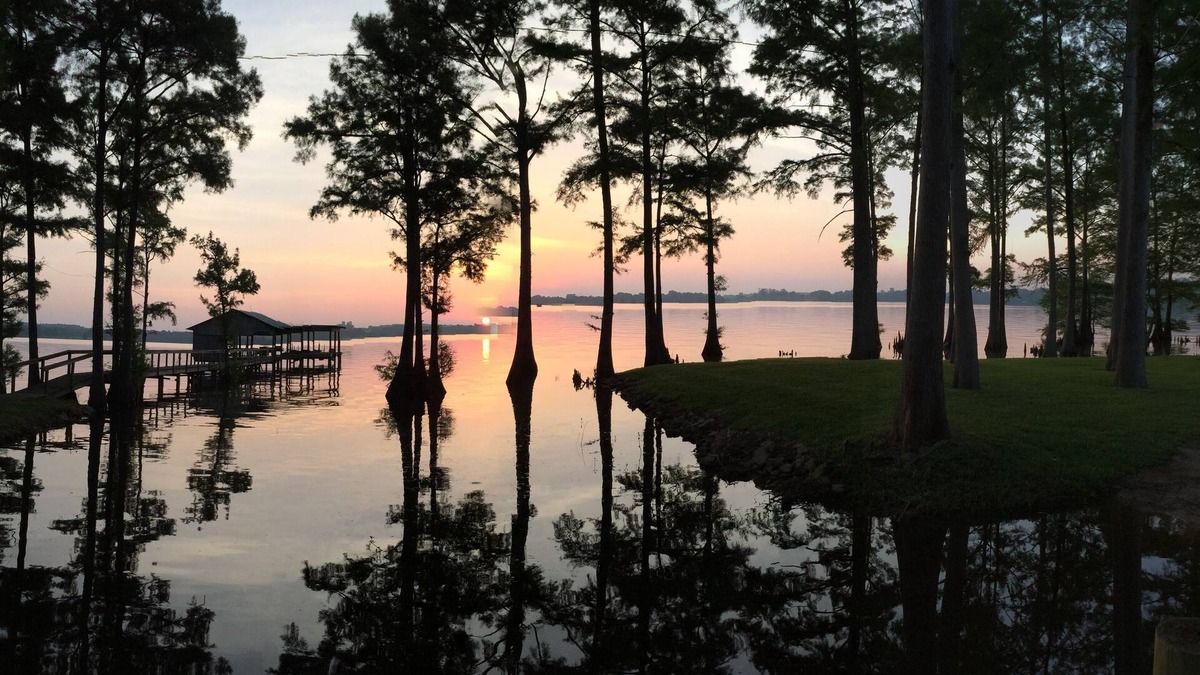 Mooringsport House | Daybreak at The Dock House, 4-bedroom house located on beautiful Caddo Lake