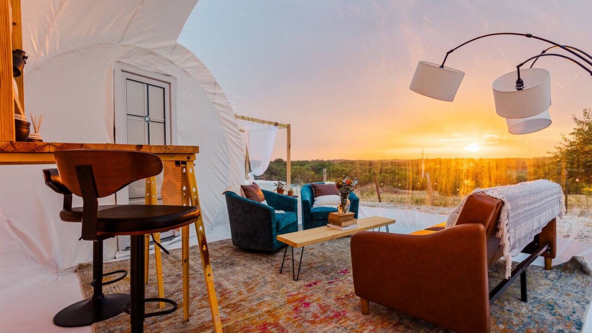 Westminster Cabin | "Daylight" Inflatable Dome with Star/Sunset/Farm Views