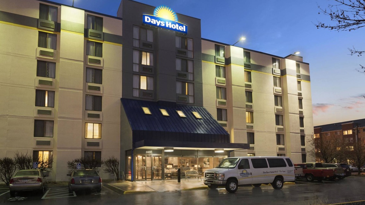 Prospect Park Hotel | Days Hotel by Wyndham University Ave SE