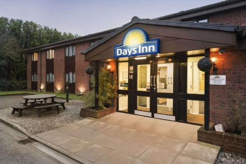 Bridgend Hotel | Days Inn Bridgend Cardiff