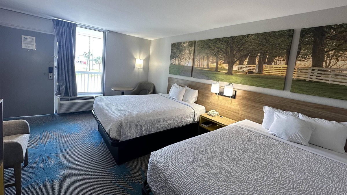 Adel Hotel | Days Inn by Wyndham Adel I-75