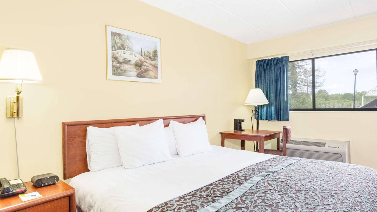 Athens Hotel | Days Inn by Wyndham Athens