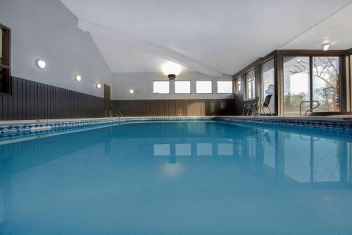 Barrie Hotel | Days Inn by Wyndham Barrie