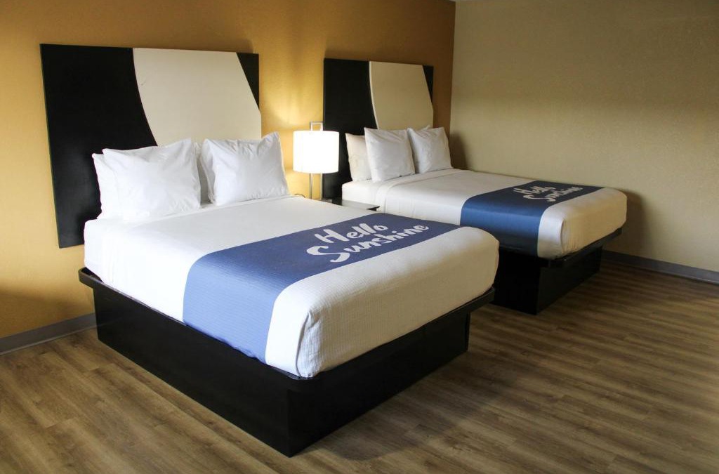 Orchard District Hotel | Days Inn by Wyndham Bend