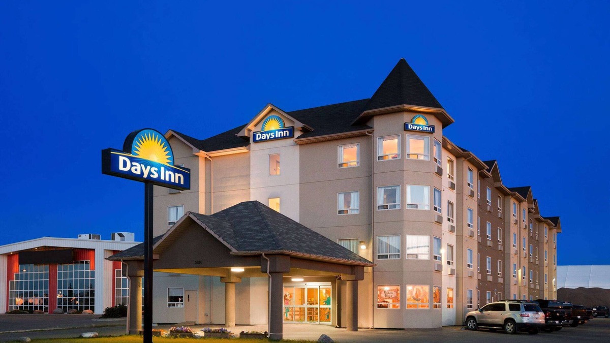 Bonnyville Hotel | Days Inn by Wyndham Bonnyville