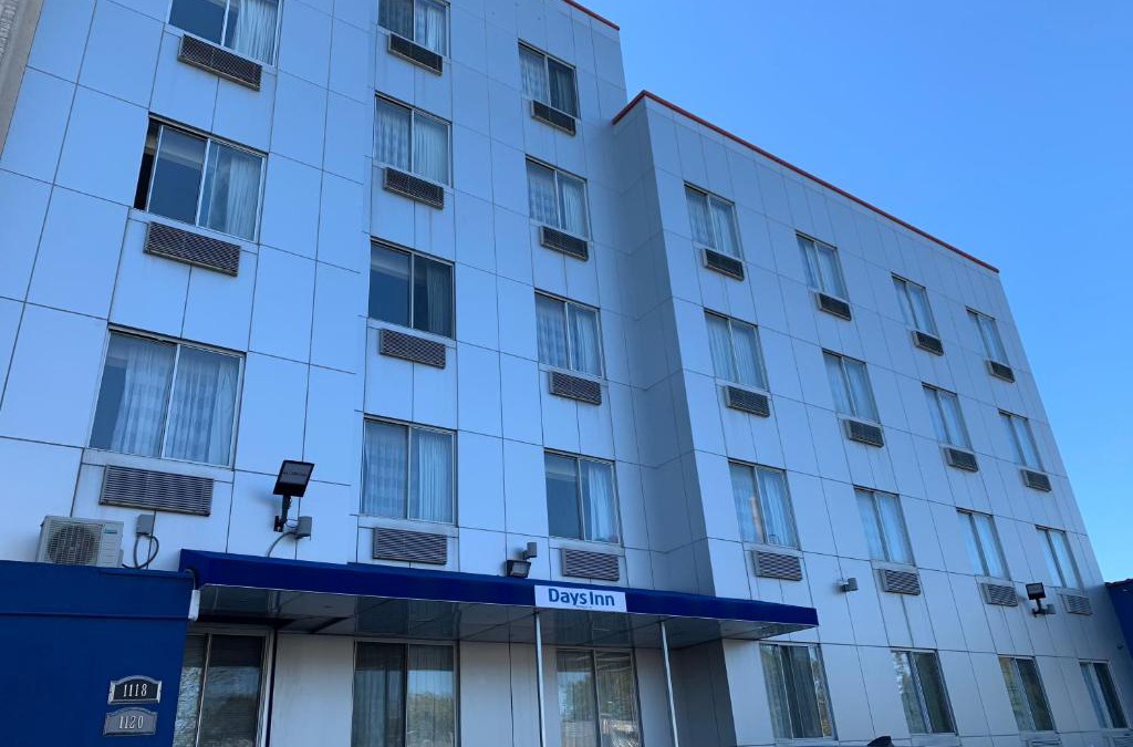 Borough Park Hotel | Days Inn by Wyndham Brooklyn Borough Park