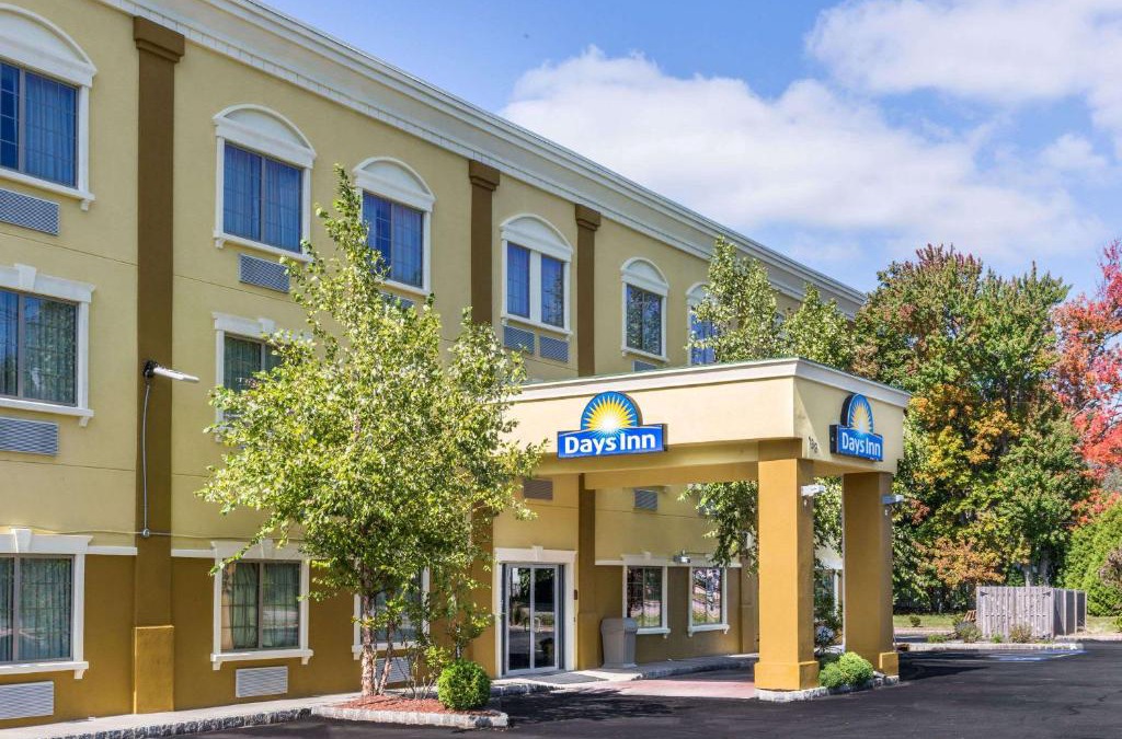 Hackettstown Hotel | Days Inn by Wyndham Budd Lake
