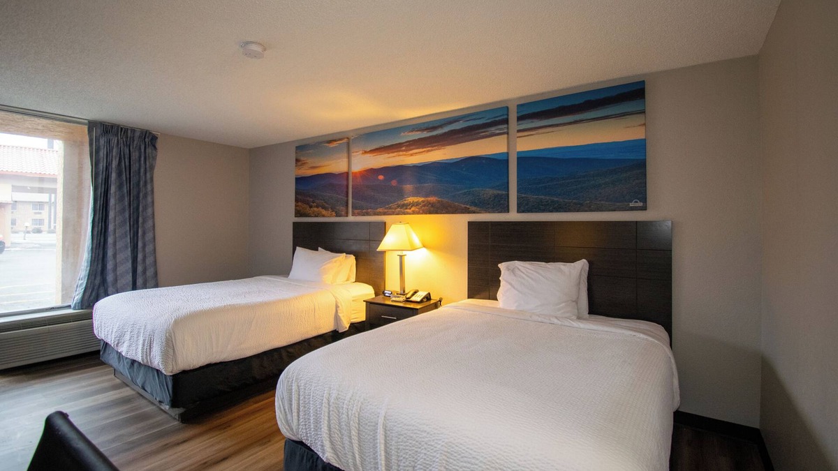 Caddo Valley Hotel | Days Inn by Wyndham Caddo Valley Arkadelphia