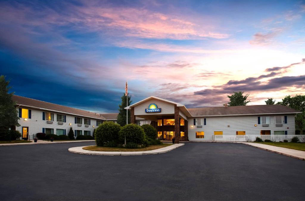 Cadillac Hotel | Days Inn by Wyndham Cadillac