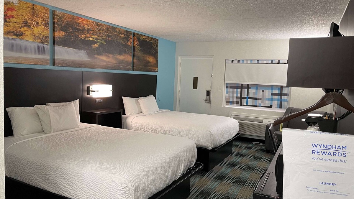 Calhoun Hotel | Days Inn by Wyndham Calhoun GA I-75 and US-41