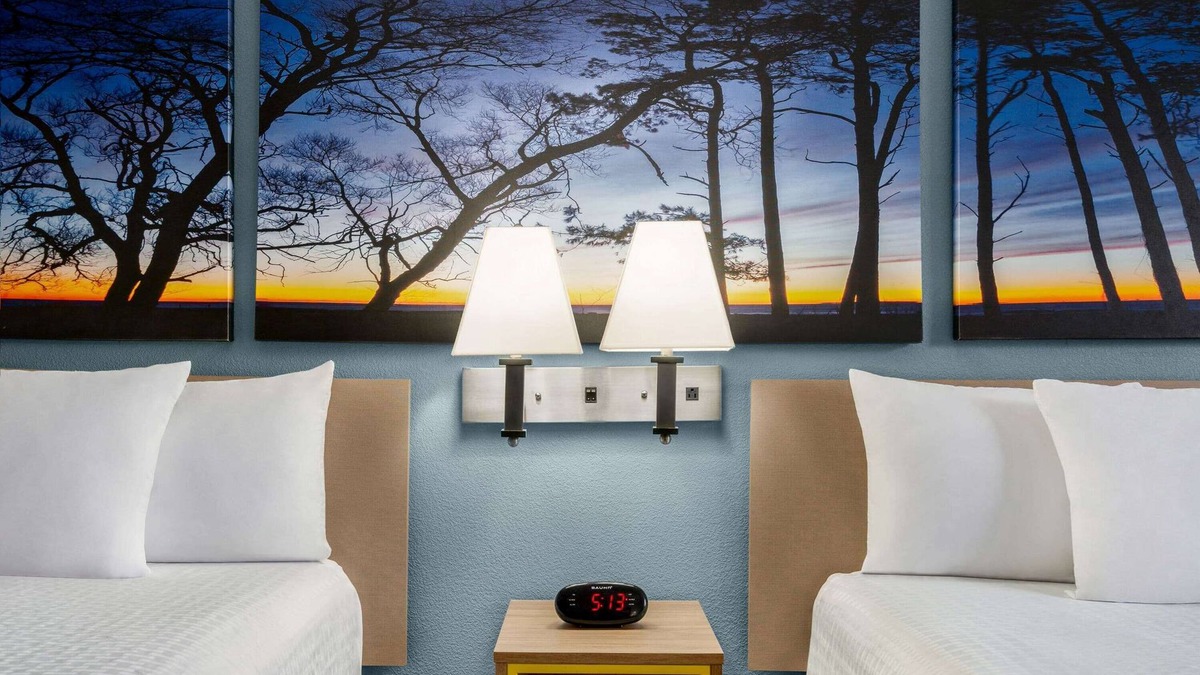 Canastota Hotel | Days Inn by Wyndham Canastota/Verona