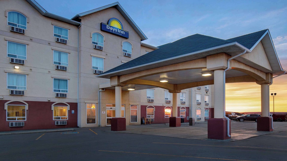 Dawson Creek Hotel | Days Inn by Wyndham Dawson Creek