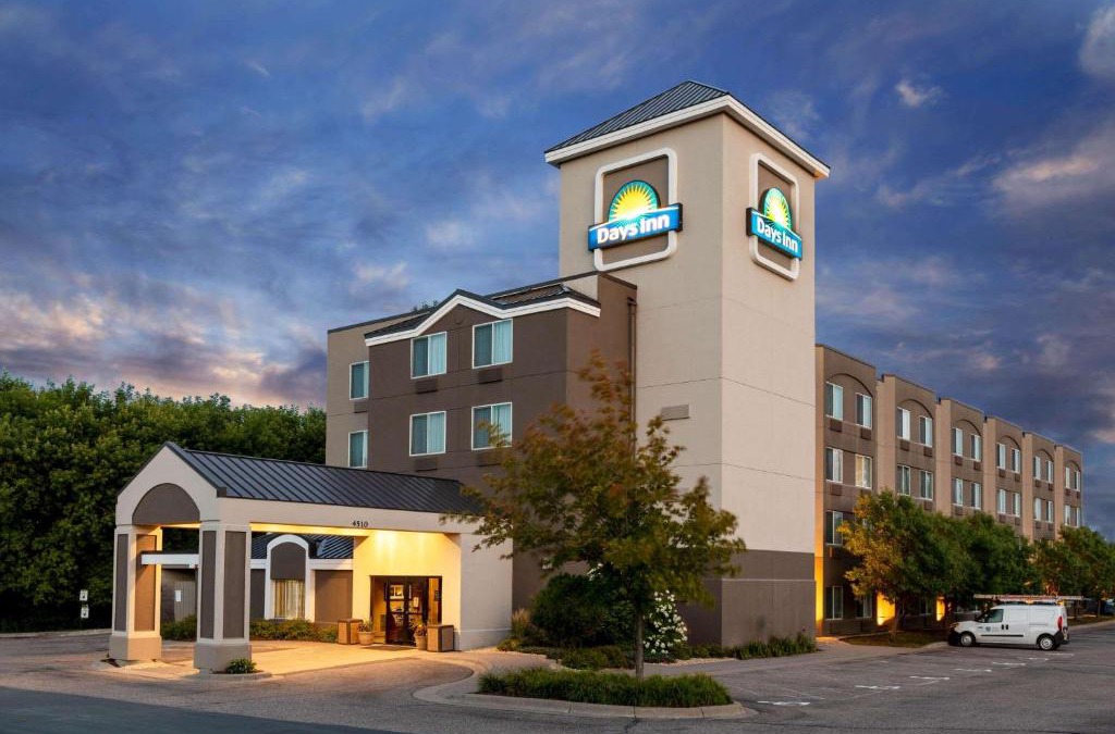 Eagan Hotel | Days Inn by Wyndham Eagan Minnesota Near Mall of America