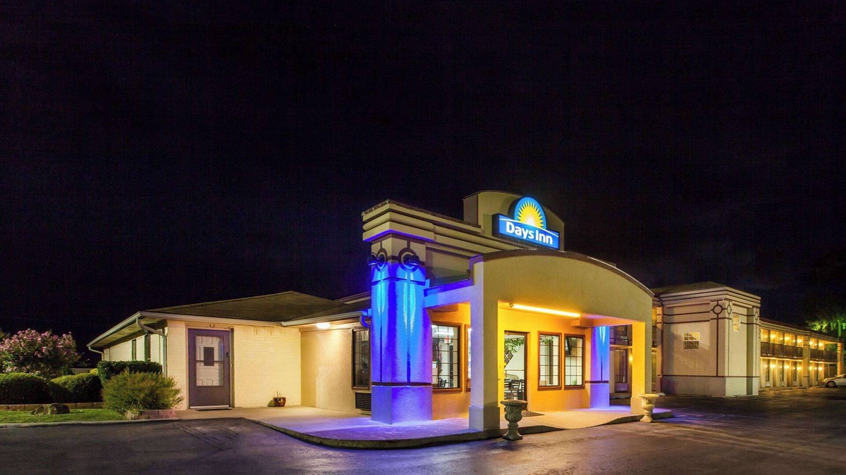 El Reno Hotel | Days Inn by Wyndham El Reno